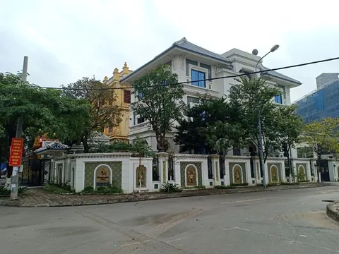 Bát Tràng - Gia Lâm: Hàng loạt sai phạm, trách nhiệm thuộc về ai?